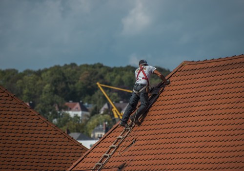 Bradenton Roofing Services: How to Determine if Your Roof Needs Repair or Replacement